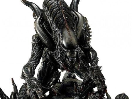 PRESALE | Aliens vs. Predator: Three World War Tusked Alien Premium Masterline Statue Fashion