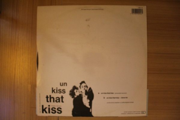 Un Kiss That Kiss For Sale